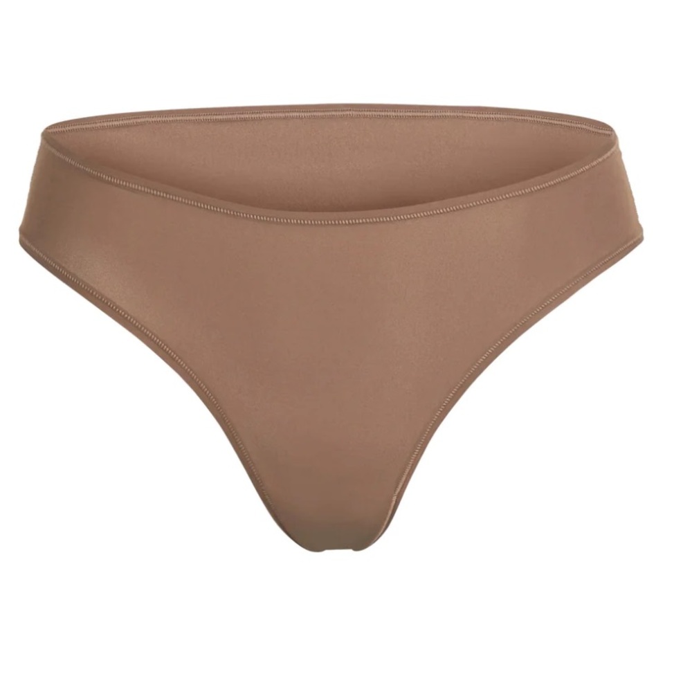 SKIMS Fits Everyone Cheeky Brief Size Large Oxide Color